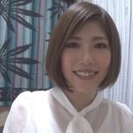 彼氏がいるドMの25歳美容部員が初ハメ撮りでMっ気を刺激されるプレイに悶絶