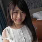 黒髪清楚系の21歳女子大生が初撮影で激しくピストンされて腰が砕ける